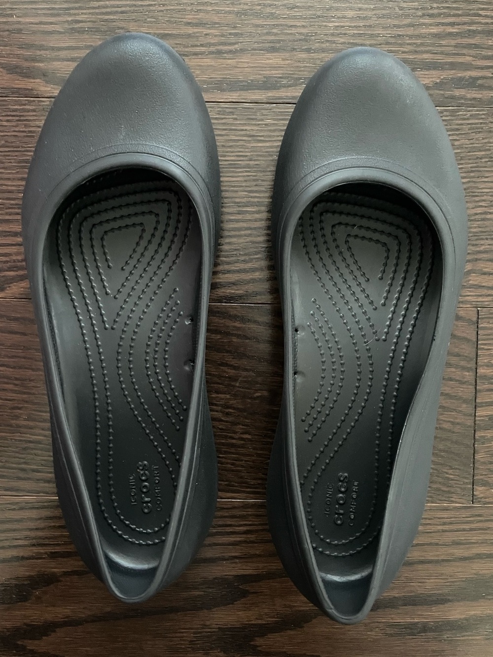 Crocs Women’s At Work Flat Size 10 Black